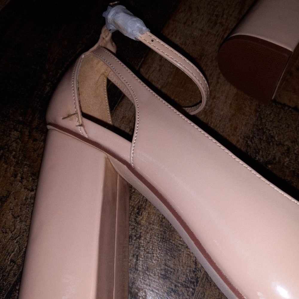 High Heels - Picture 10 of 12
